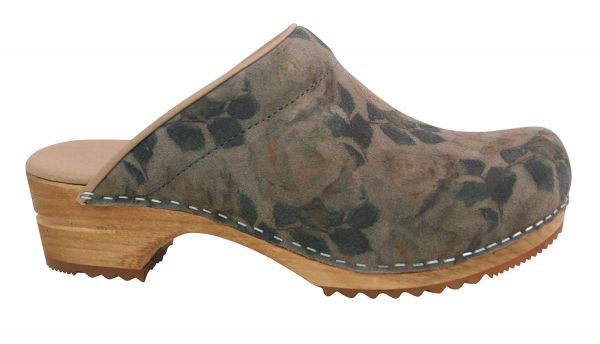 sanita clogs